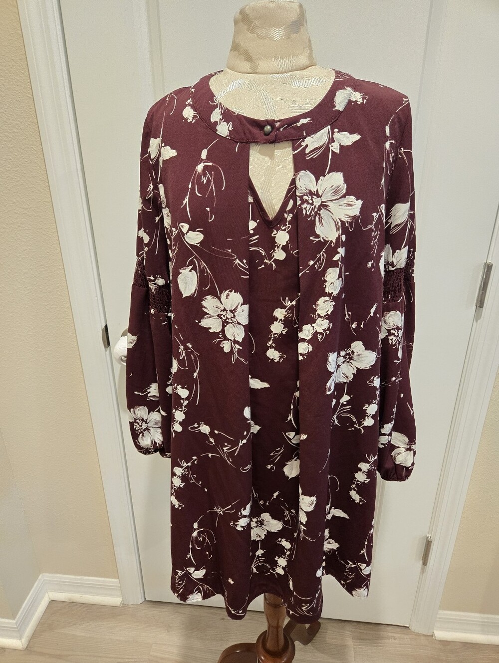 Peach Love Burgundy Floral Shift Dress, Size Large - Picture 7 of 10
